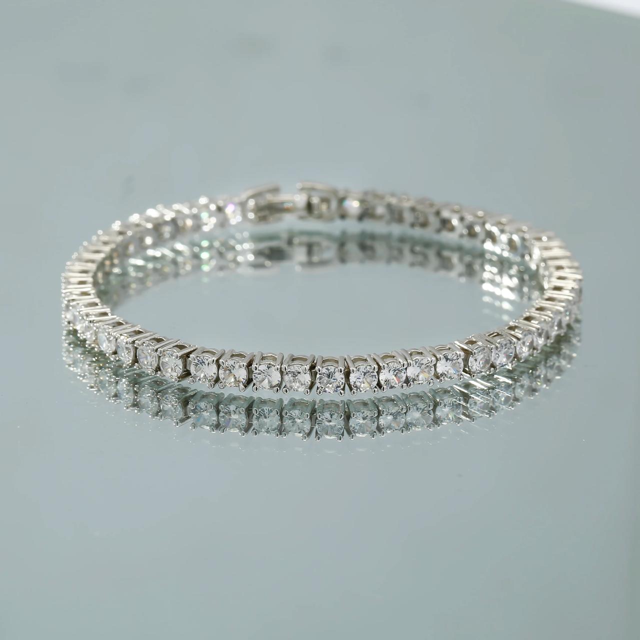 Zircon Tennis Bracelet With Led Light Box