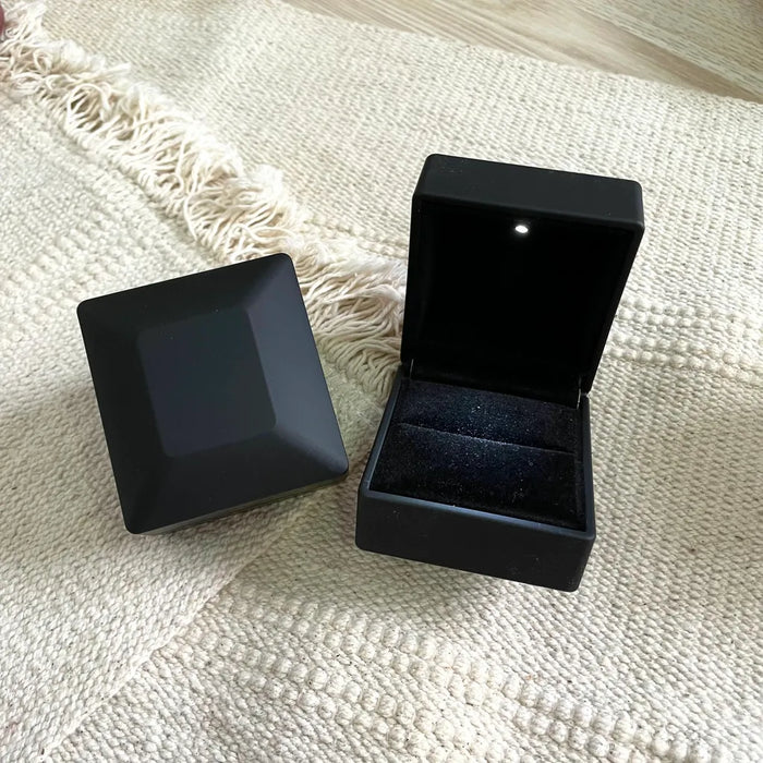Adjustable Heart Diamond Ring With Led Box