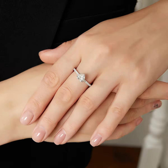 Adjustable Heart Diamond Ring With Led Box
