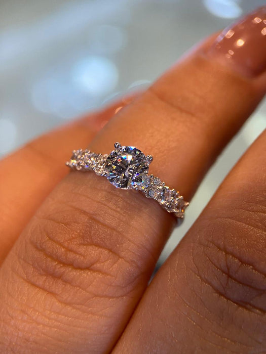 Adjustable Diamond Ring With Led Box